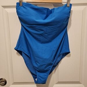 Blue strapless swim suit